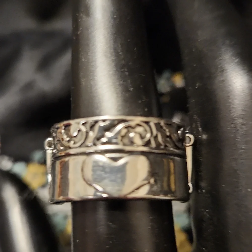 Paparazzi Silver Heart ring - 332
